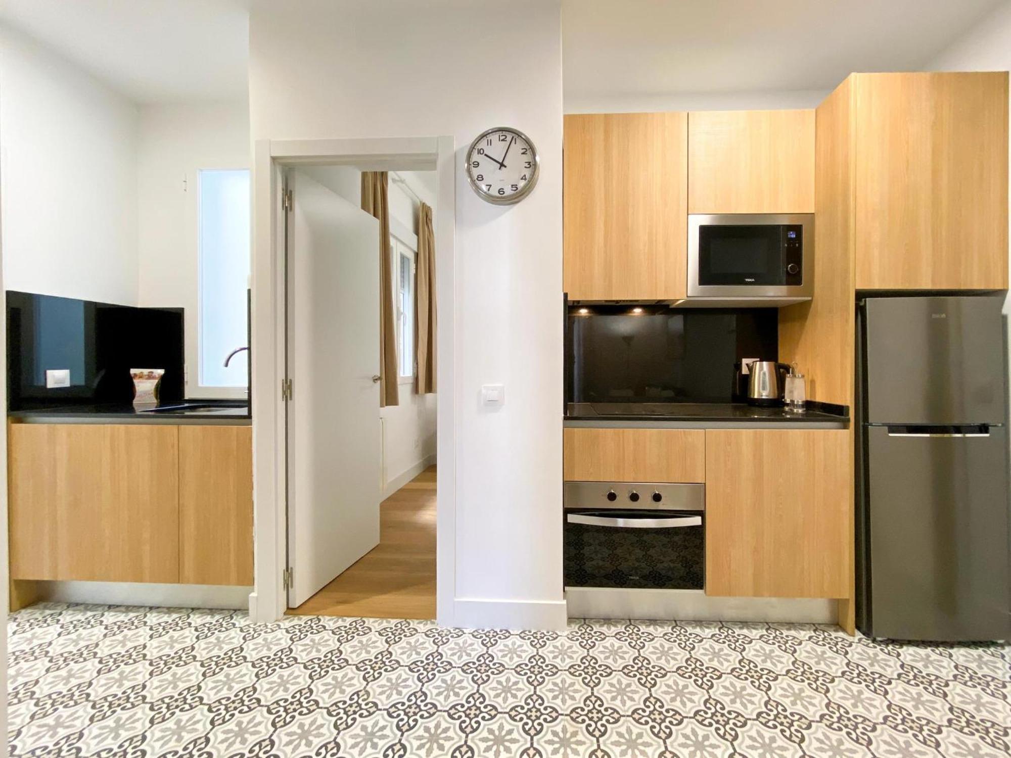 Montaber Apartments - La Paz Market Мадрид Номер фото