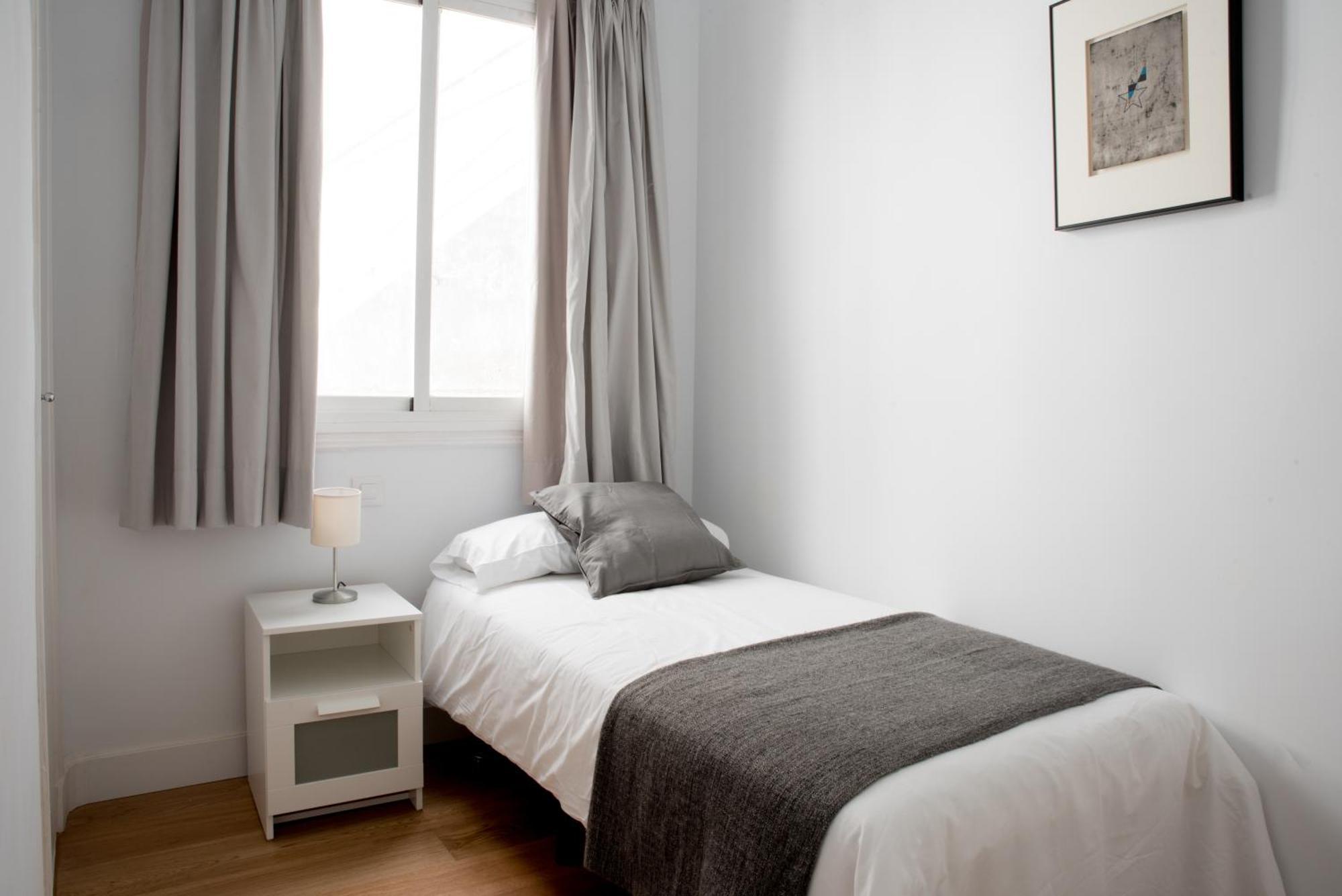Montaber Apartments - La Paz Market Мадрид Номер фото