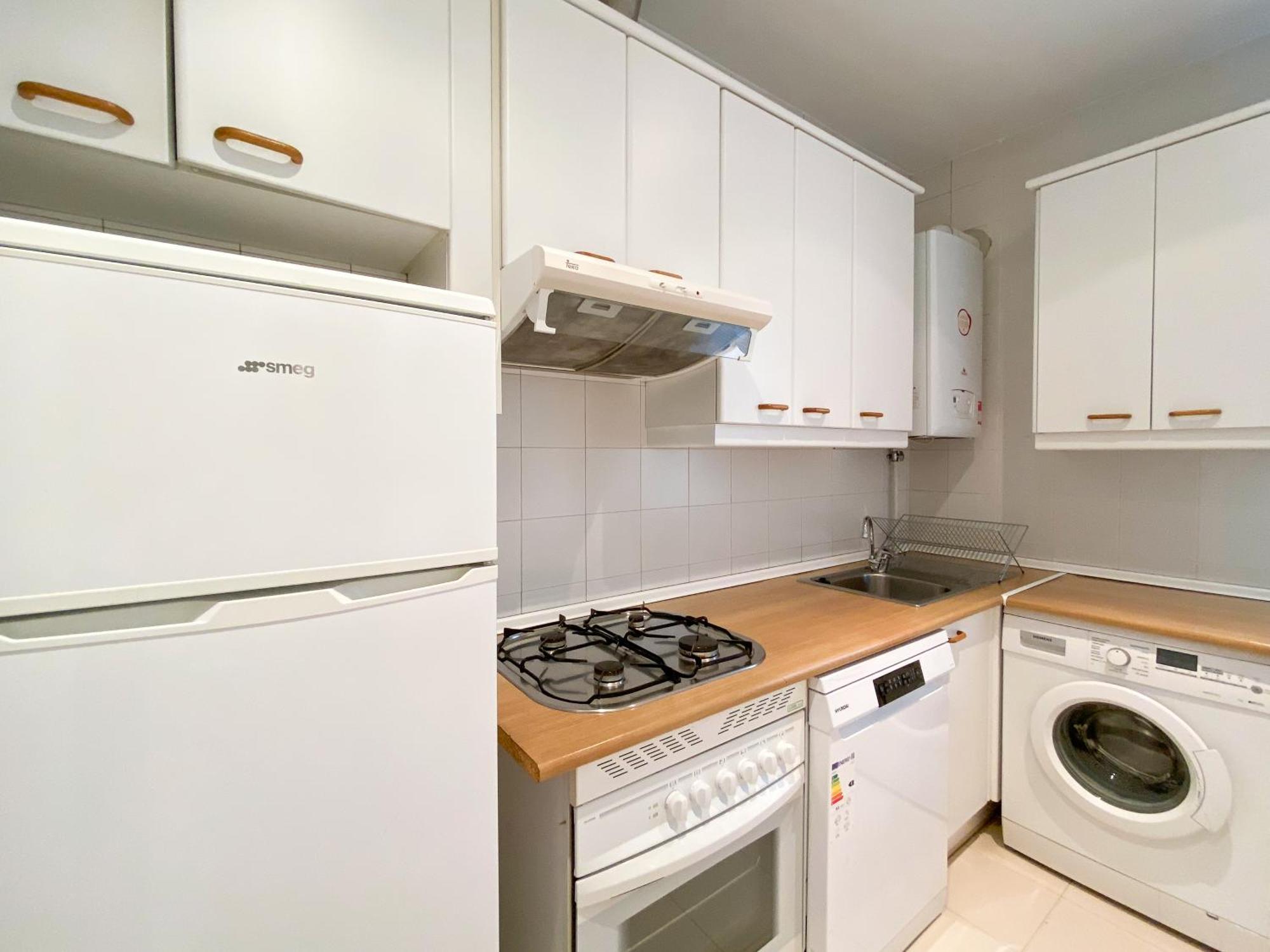Montaber Apartments - La Paz Market Мадрид Номер фото