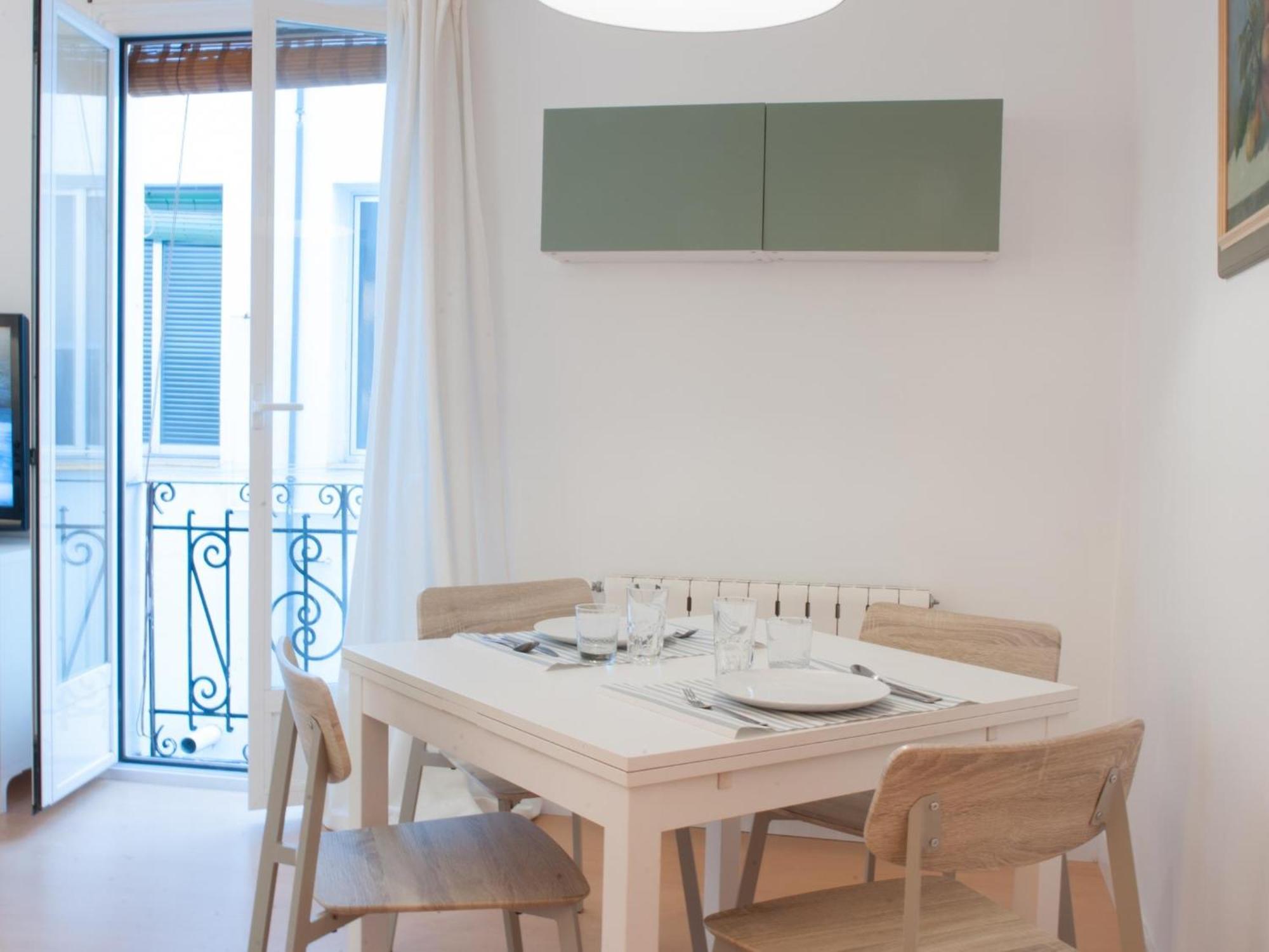 Montaber Apartments - La Paz Market Мадрид Номер фото
