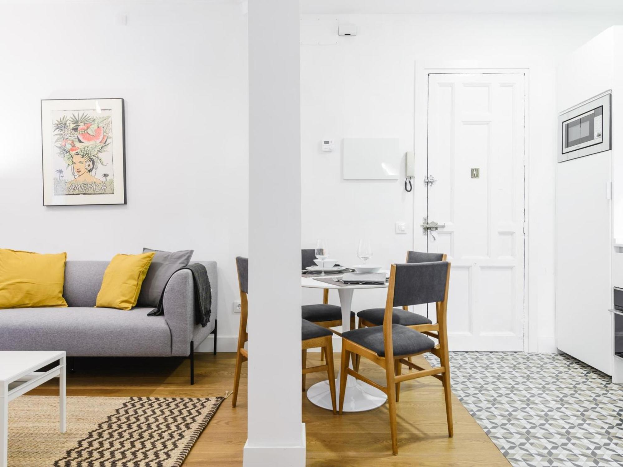 Montaber Apartments - La Paz Market Мадрид Номер фото